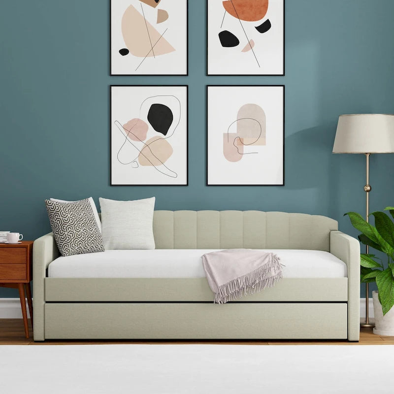 Scalloped Daybed with Trundle