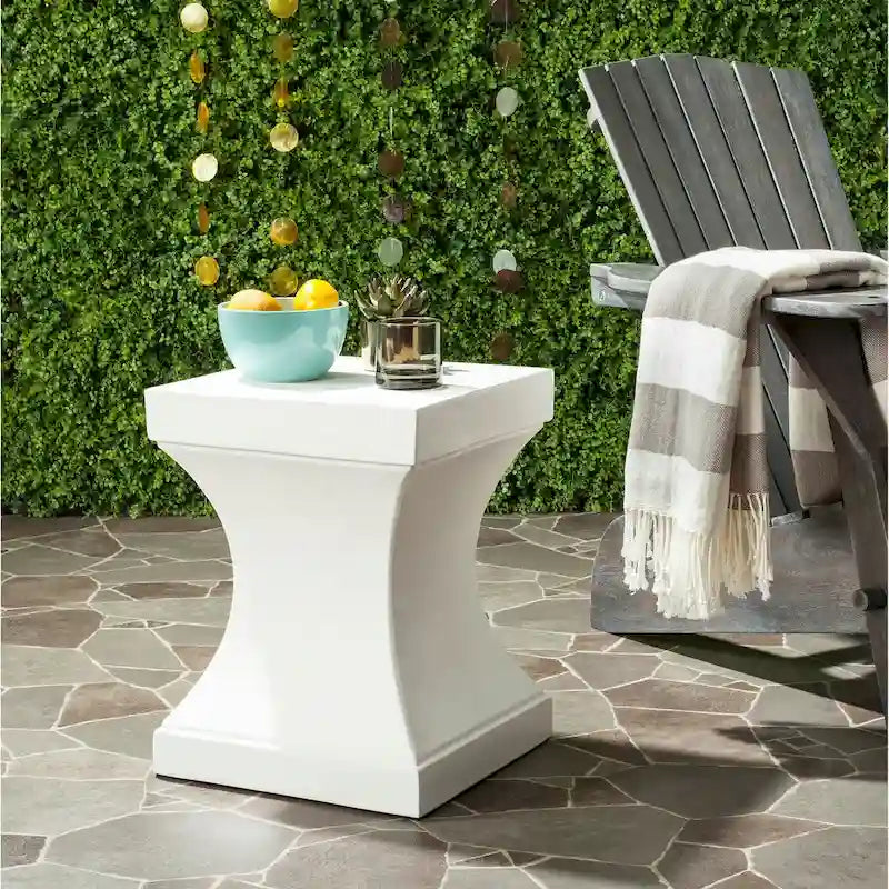 SAFAVIEH Selvaggia Concrete Indoor/ Outdoor Accent Table - 13.7x13.7x17.7 - 14Wx14Dx18H